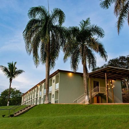 Hotel Fazenda Vale Da Cachoeira Serra Negra  Extérieur photo